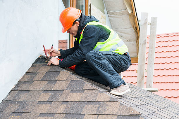 Best Roof Maintenance Services  in Smithfield, VA
